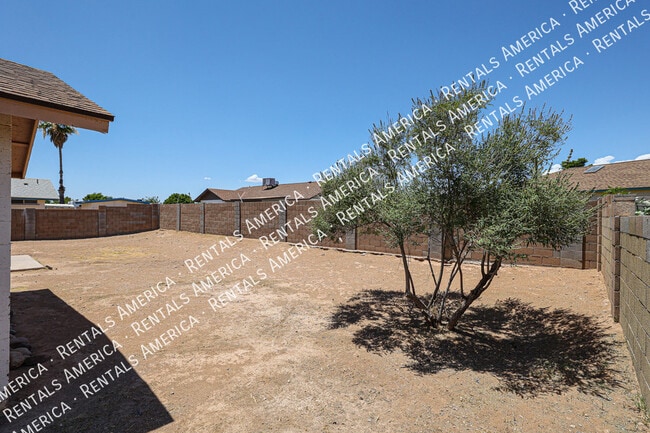 Building Photo - 8342 W Orchid Ln