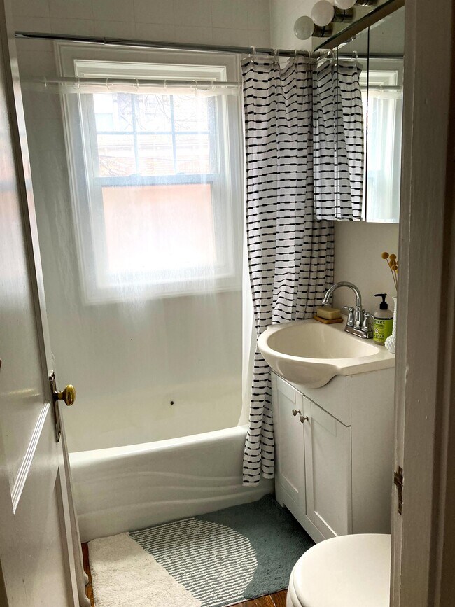 Building Photo - 50 Boylston St