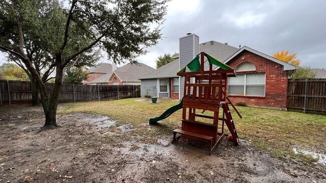 Building Photo - 3506 Nandina Dr