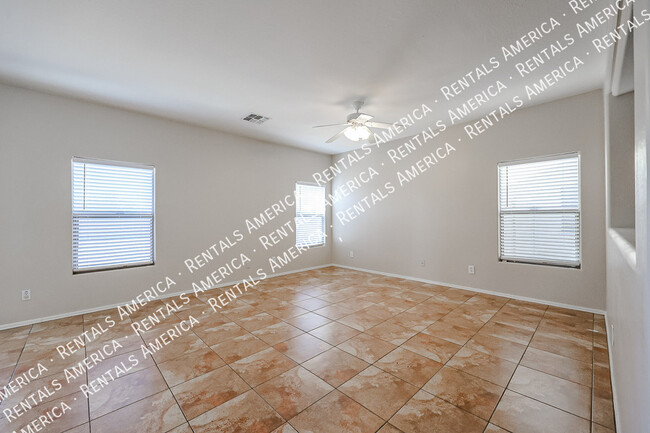 Building Photo - 910 S 118th Ln