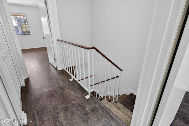 Building Photo - 7701 Baymeadows Cir W
