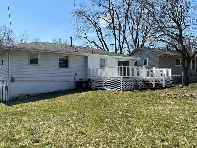 Building Photo - Great 3 Bedroom!!