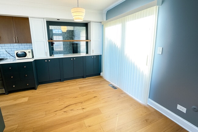 Building Photo - 329 Pinto Dr