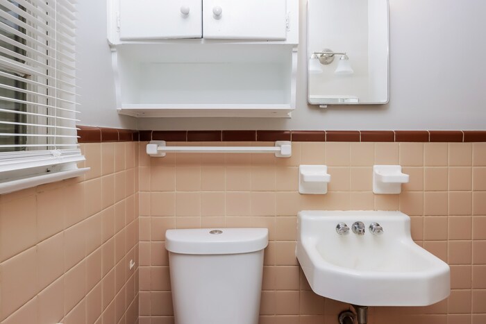 Building Photo - 3064 Guymar Rd