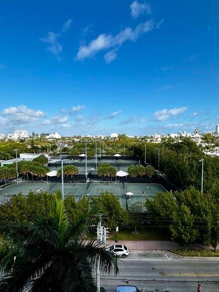 Building Photo - 1020 Meridian Ave