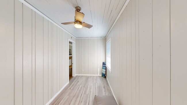 Building Photo - 2 acres in Millbrook w/ large screened in ...