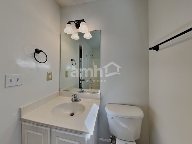 Building Photo - 5420 Springhouse Farm Rd