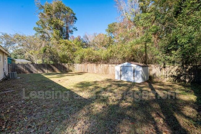 Building Photo - 1737 Bozo Ln