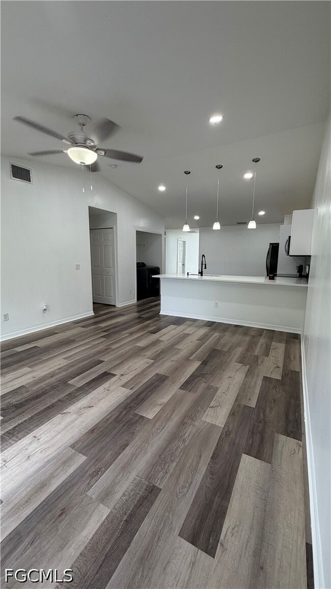 Building Photo - 5046 Locke Ln