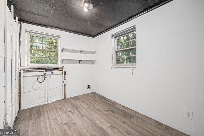 Building Photo - 4041 Fincher Dr