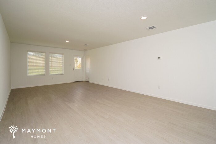 Building Photo - 550 Layne Overlook