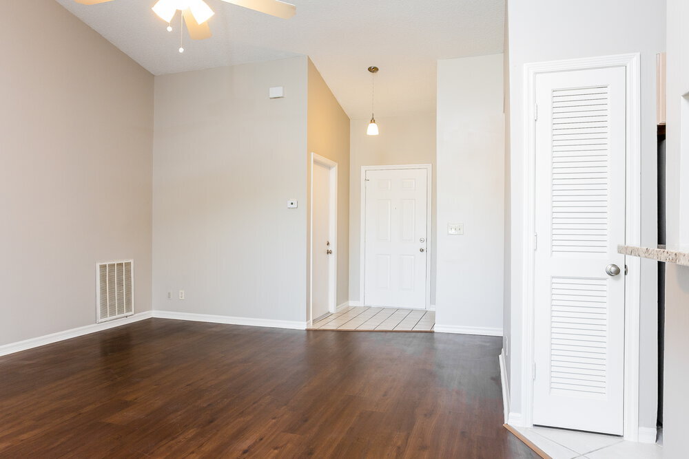 Building Photo - 1455 Thornbank Ln