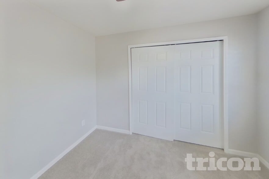 Building Photo - 7457 Mistydawn Dr