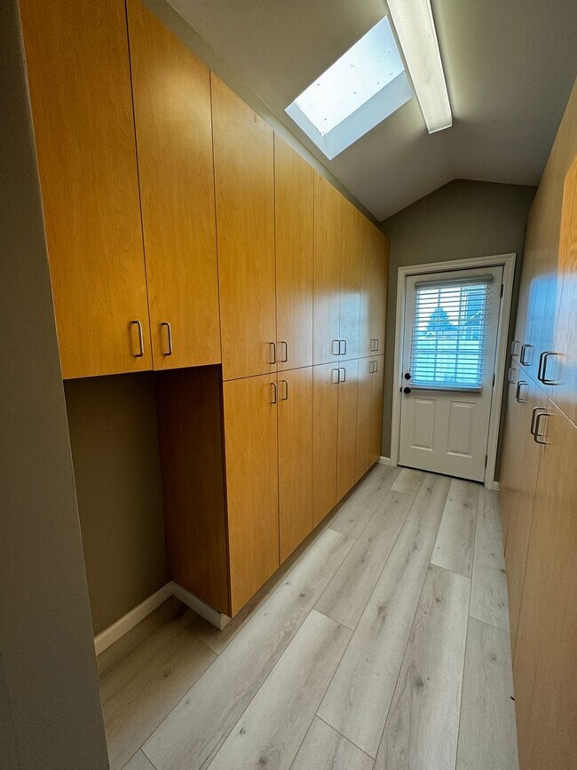 Building Photo - n651 S. 83rd Ave