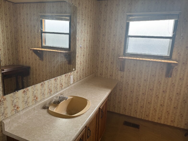 Building Photo - 5501 9th St