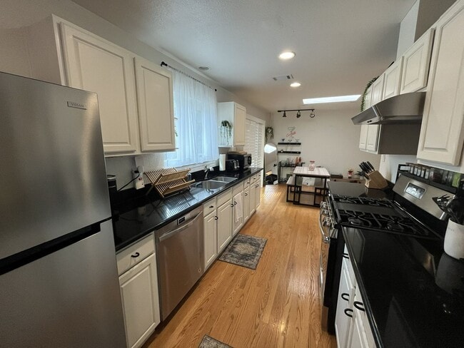 Building Photo - Charming 3 bedroom, 2 bathroom home for rent in Granite Bay, CA!