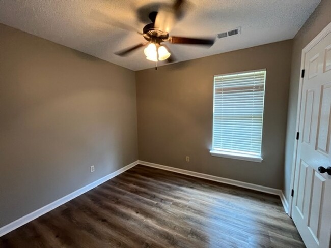 Building Photo - Renovated 3 Bedroom 2 Bath Home for Rent!!!