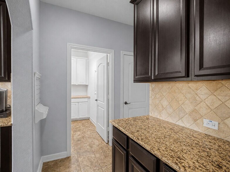 Building Photo - 20614 Barchan Point Way