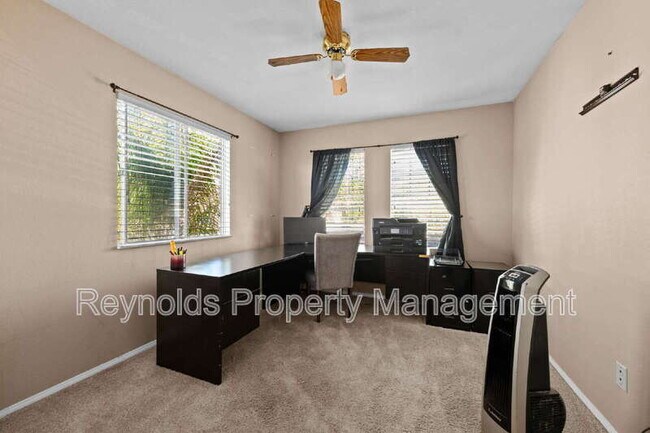 Building Photo - 38276 Pine Creek Pl