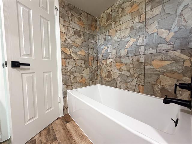 Building Photo - 509 Lake Park Ave