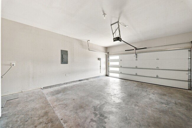 Building Photo - 2807 Chancery Summit Ct