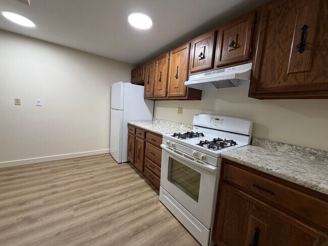 Building Photo - 56 Westville Rd