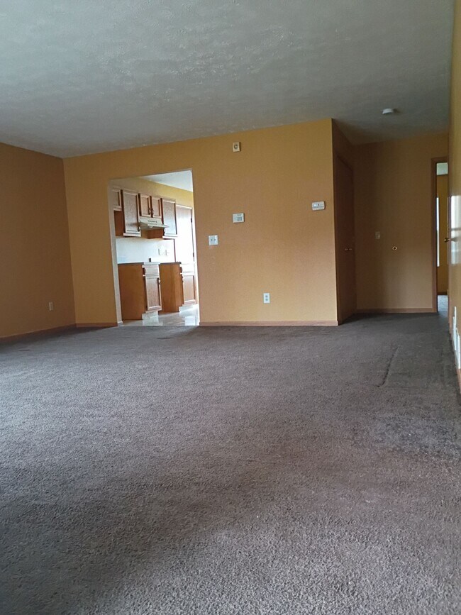 Building Photo - 2960 Megan Cir