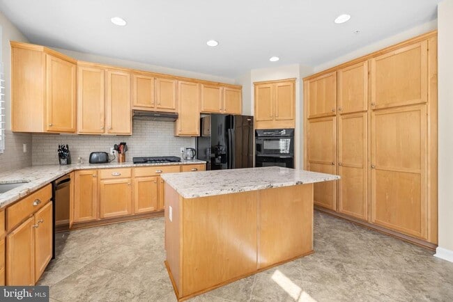 Building Photo - 5274 Pocosin Ln