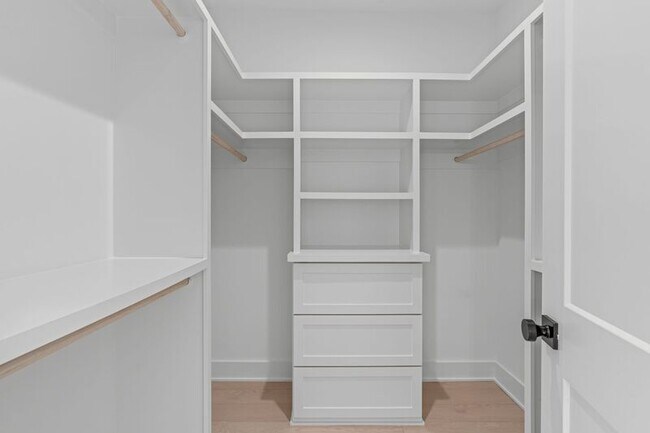 Building Photo - 622 Rocky Knob Ct