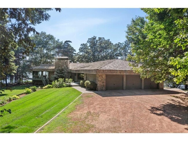 Building Photo - 3942 Enchanted Ln