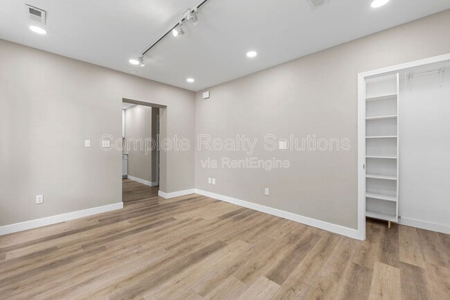 Building Photo - 620 S Benton Ave