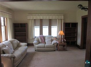 Living room - 1221 E 5th St