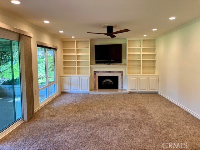 Building Photo - 5472 Paseo Del Lago E