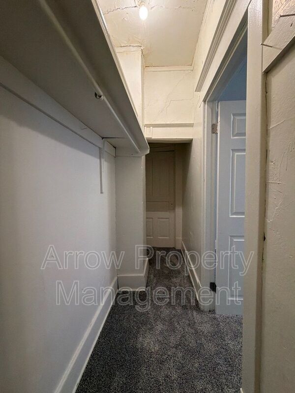 Building Photo - 1341 D St