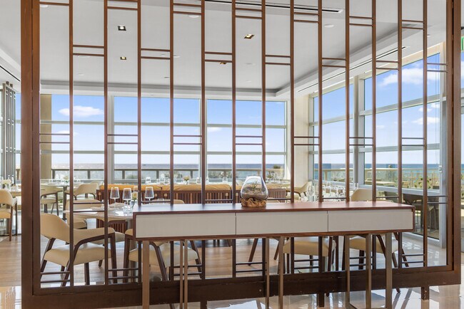 Building Photo - 3100 N Ocean Dr