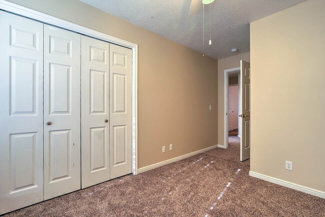 Building Photo - Beautiful Home in Green Valley