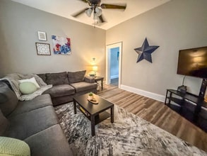 Building Photo - 216 E Horah St