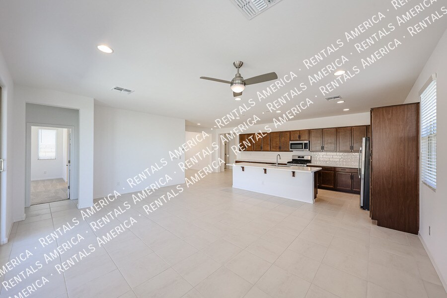 Building Photo - 14750 W Gray Fox Trl