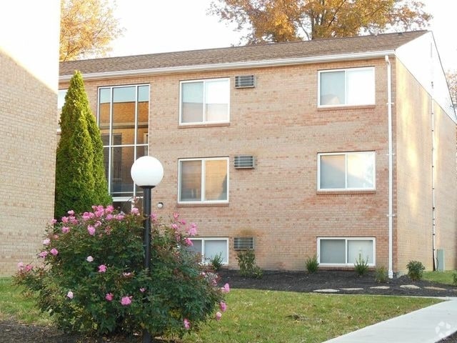 Building - Allison Place Apartments