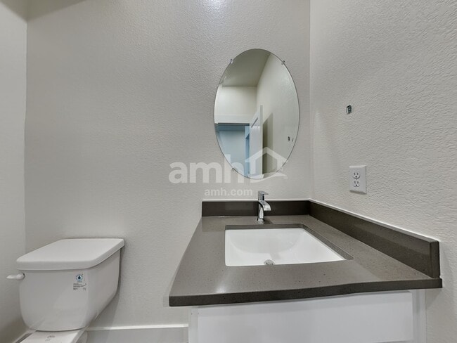 Building Photo - 3934 Wyedale Wy