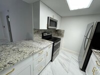 Building Photo - 616 Executive Center Dr