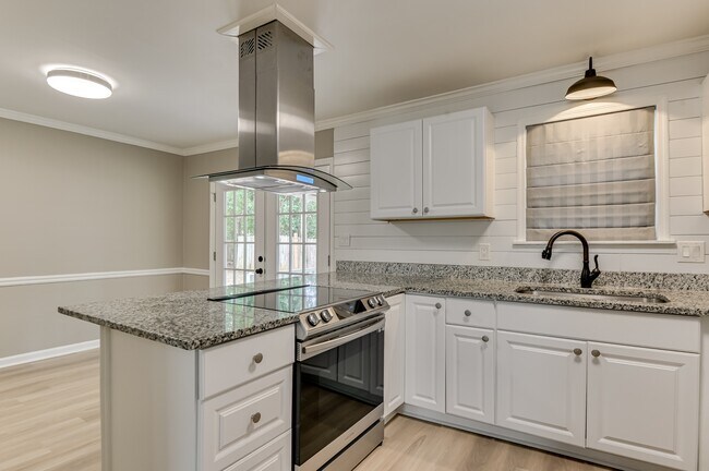 Building Photo - 454 Windtree Pl