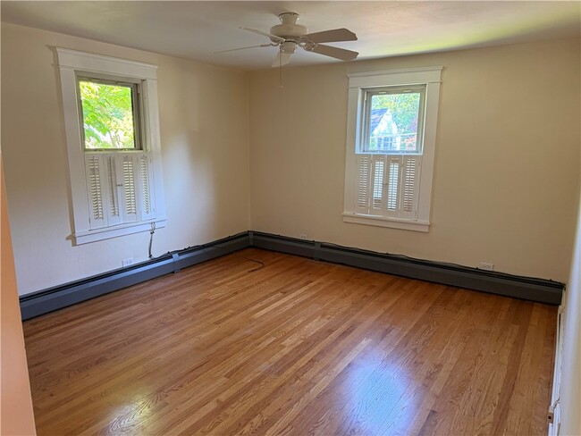 Building Photo - 151 Cayuta St