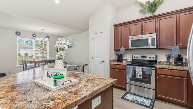 Building Photo - 2801 McDougall Dr