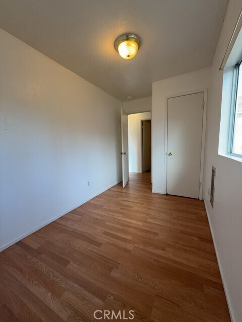 Building Photo - 13445 Lakeshore Dr