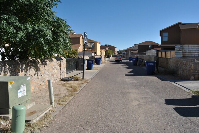 Building Photo - 4029 Hueco Land Ln