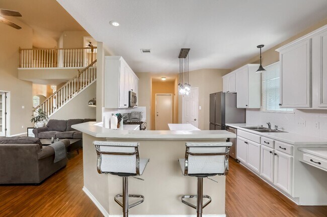 Building Photo - 301 Gulfstream Dr