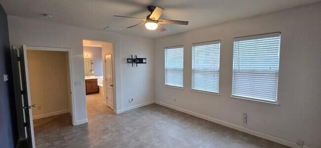 Building Photo - Welcome to this charming Lathrop home offering 4 bedrooms and 3 Baths 2 Car Garage!