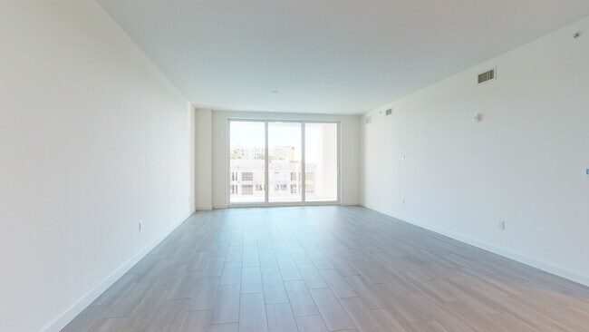 Building Photo - 920 N Osceola Ave