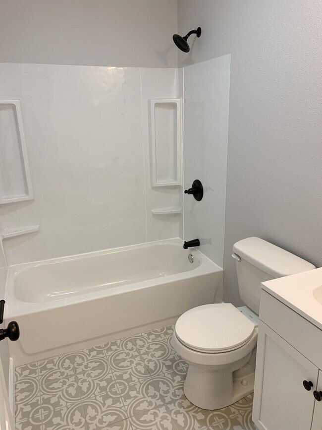 Building Photo - 2522 Meadowlane Dr